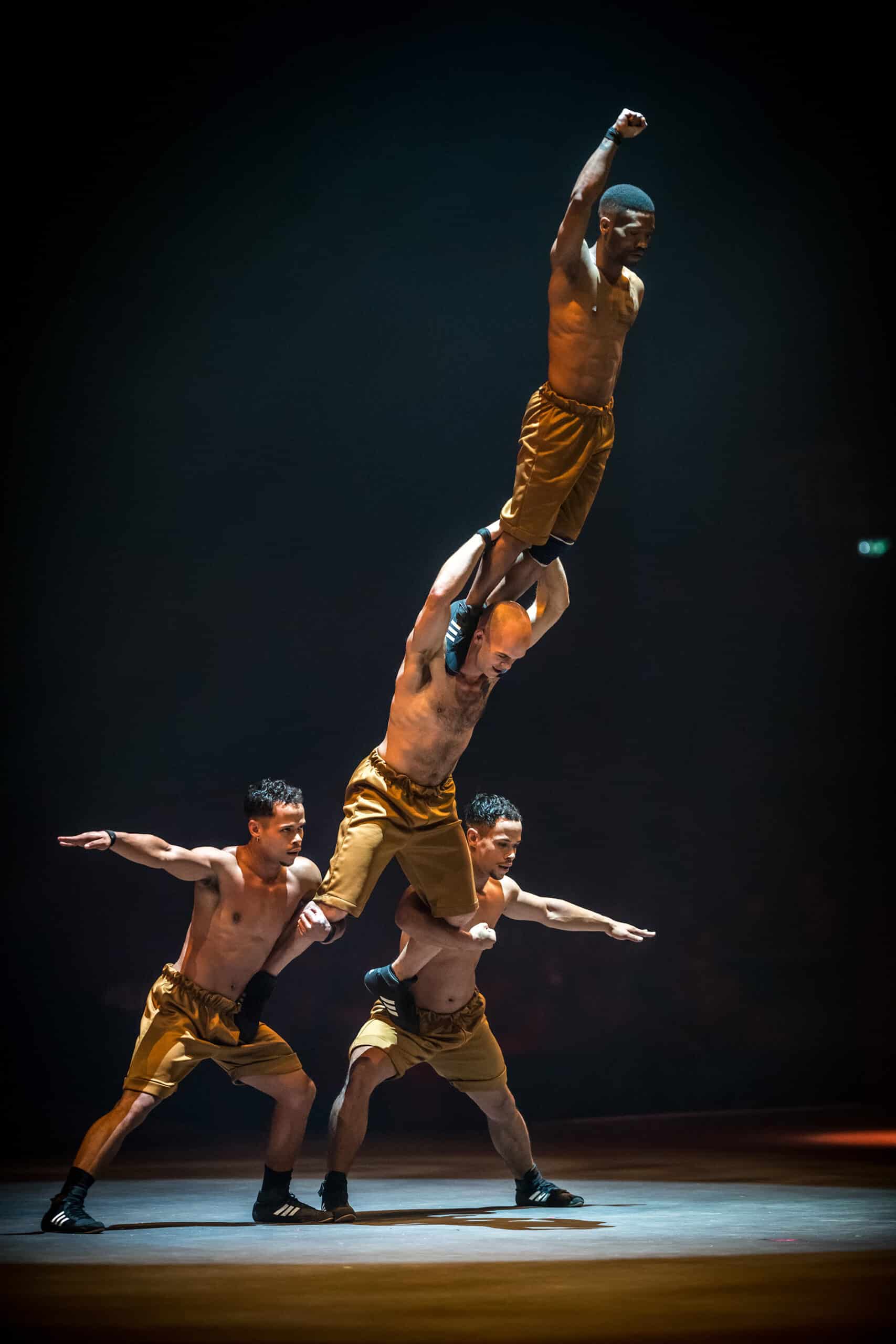 Pyramide du spectacle Rhapsodie au Cirque Phénix