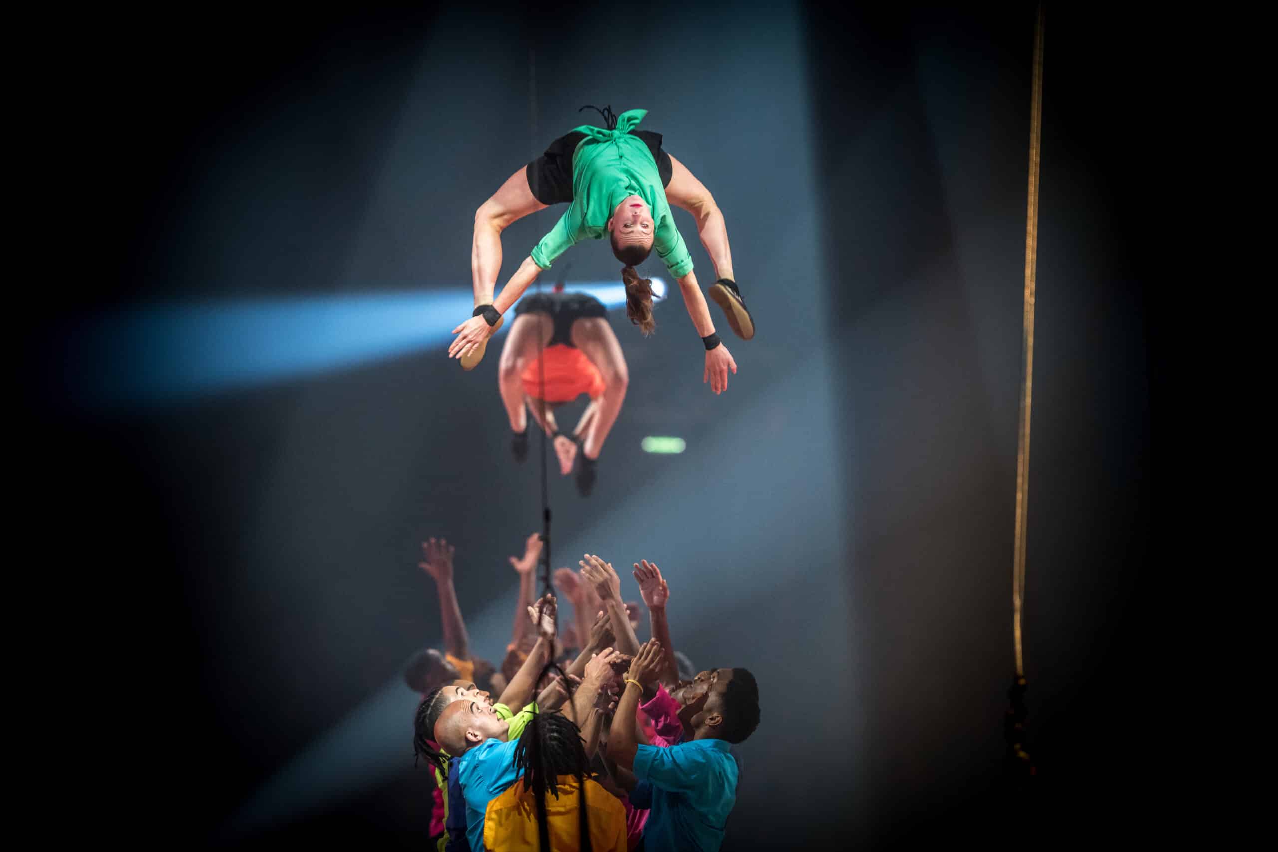 Acrobaties du spectacle Rhapsodie au Cirque Phénix