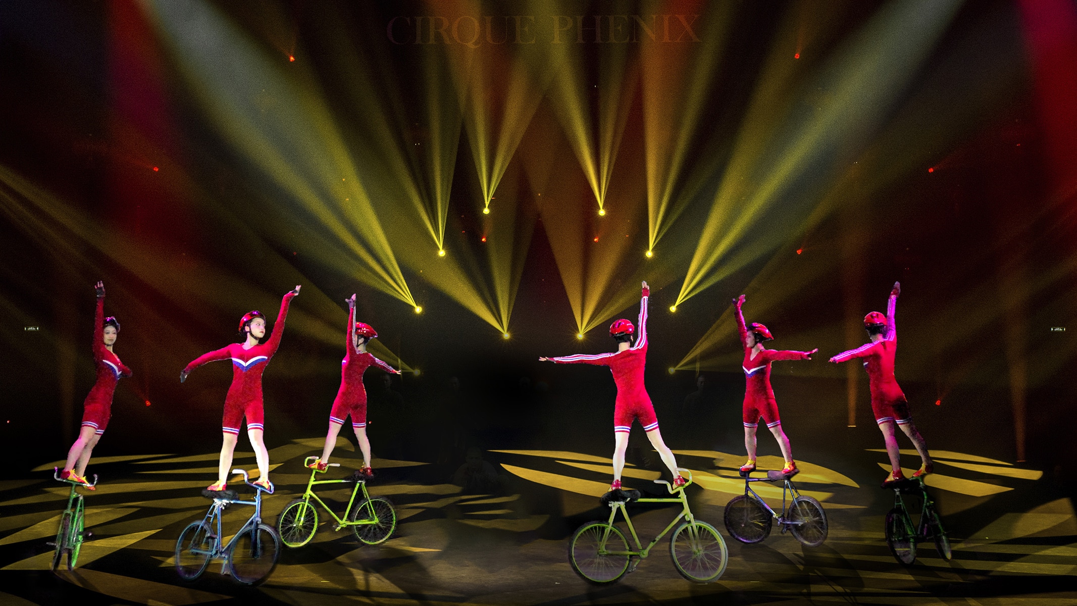 Les Jeux du Cirque au Cirque Phénix par les Étoiles du Cirque de Pékin. Numéro de vélo acrobatique